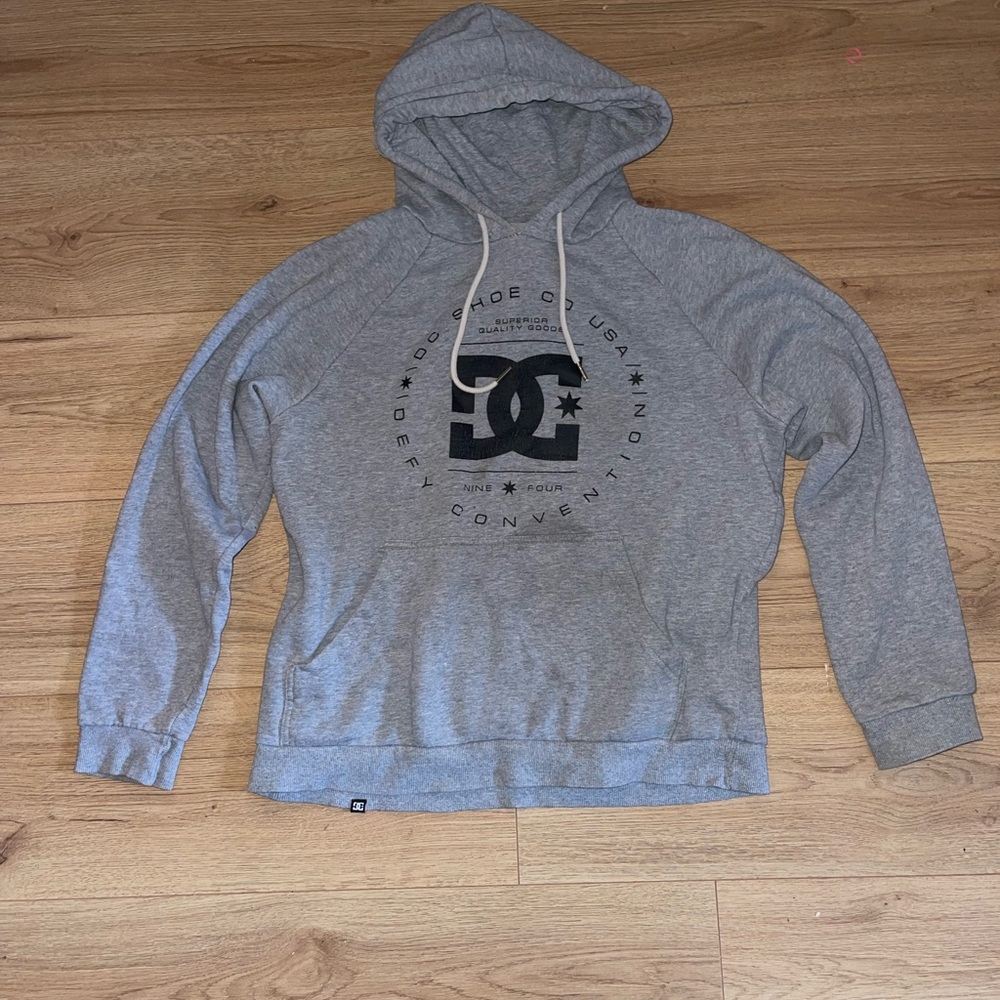 DC Men's Heather Gray Pullover Hoodie